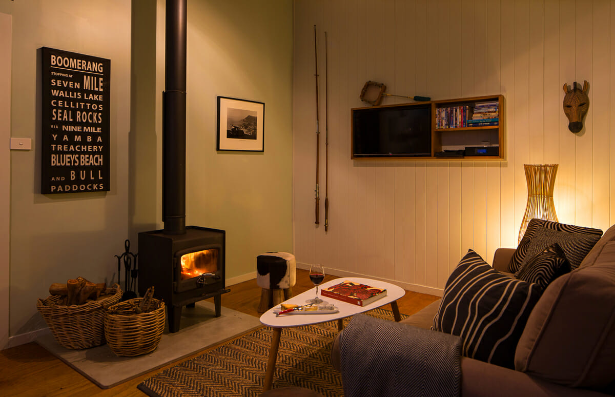 Sea Eagle Point cabin lounge