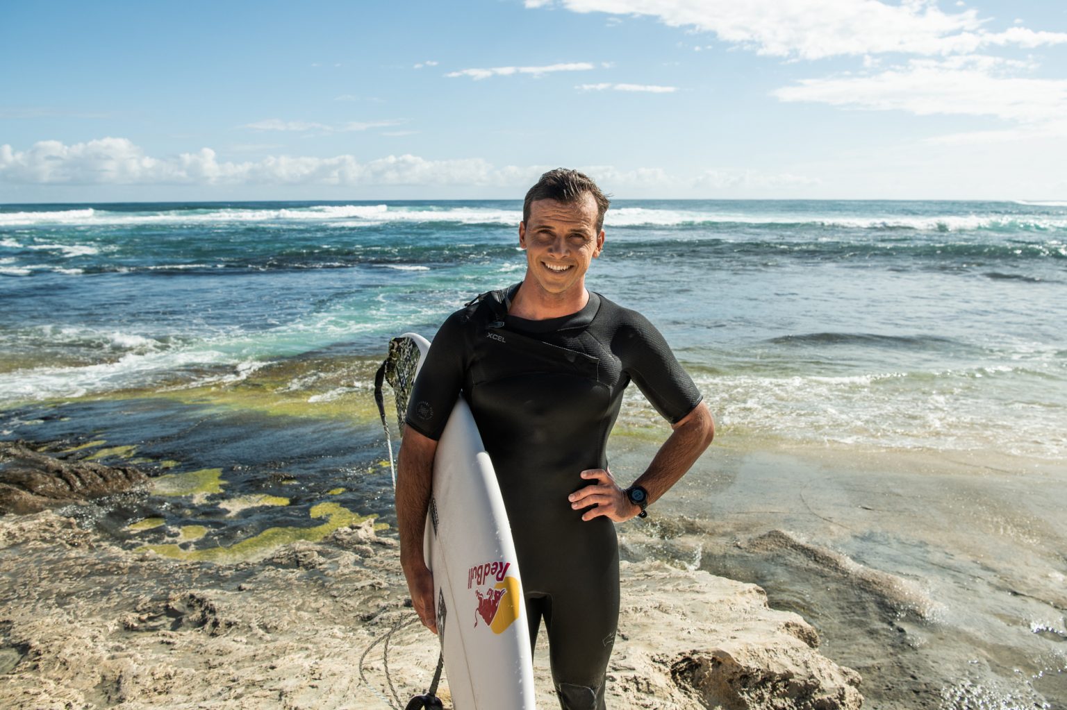 how much money do pro surfers make