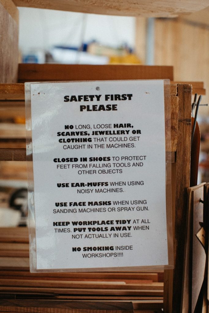 Woodwork safety sign